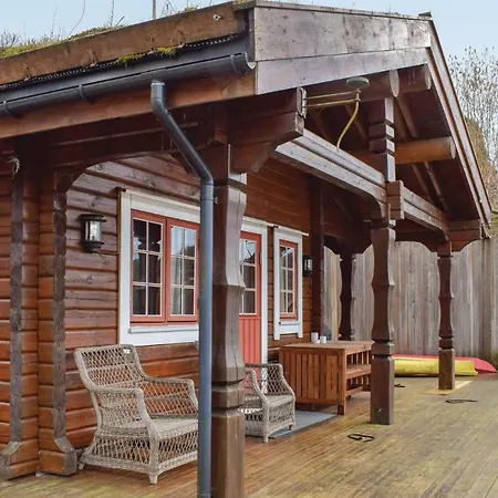 Awesome In Nordtveitgrend With Wifi Holiday home Husa